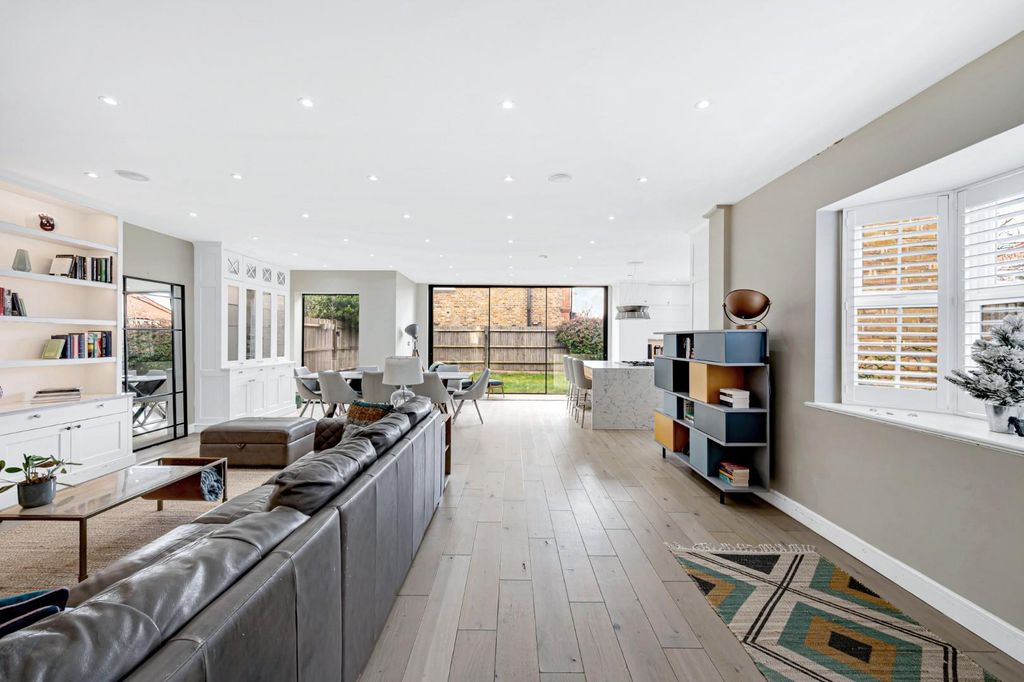 Property photo 2 of 23 1, Chara Place-4.Jpg