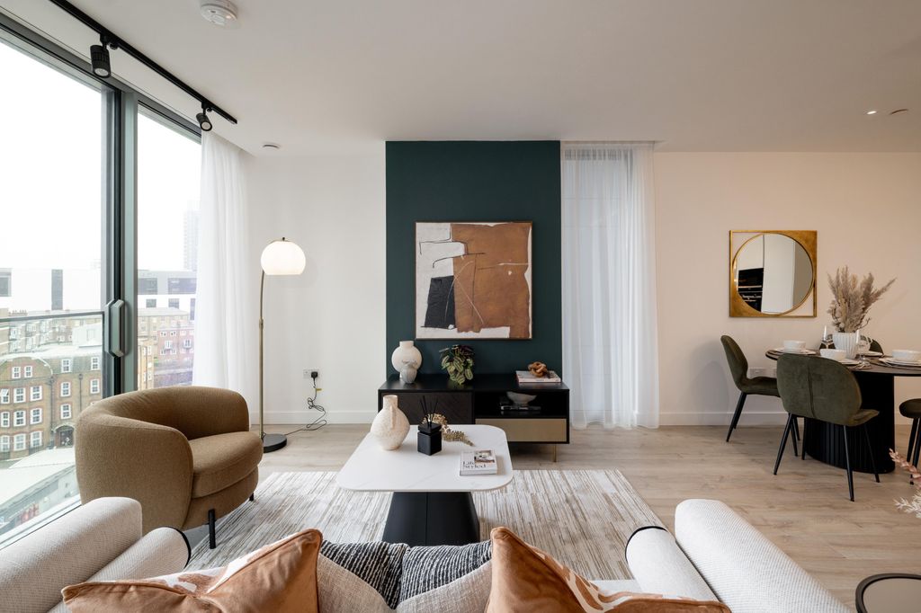 Property photo 2 of 12