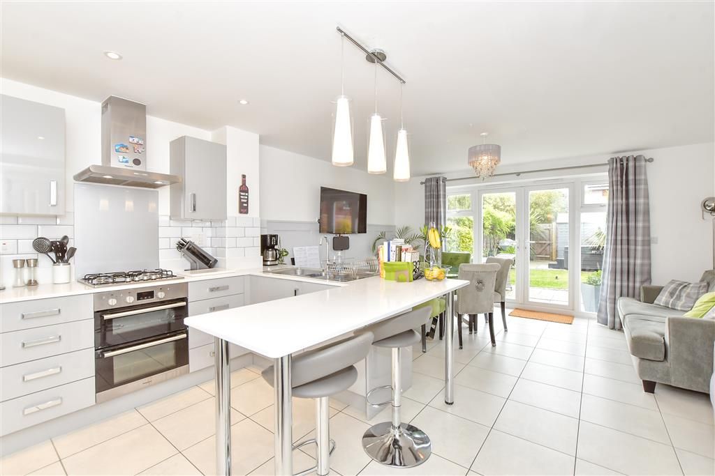 Property photo 1 of 14 Kitchen/Dining Room