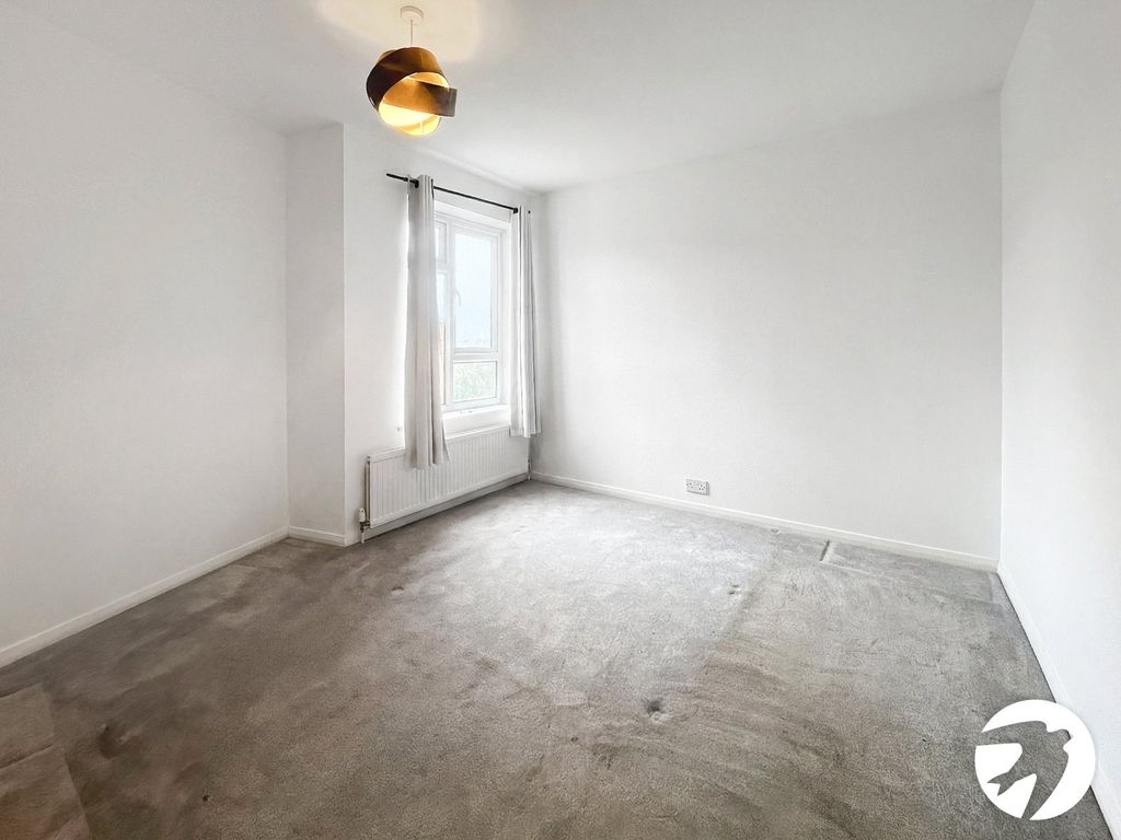 Property photo 3 of 6 Picture No. 04