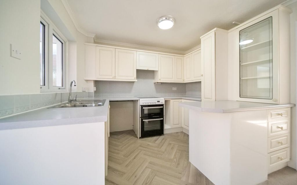 Property photo 3 of 12 P1070269.Jpg