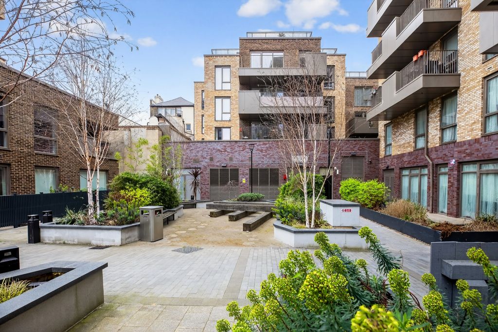 Property photo 1 of 15 Communal Courtyard
