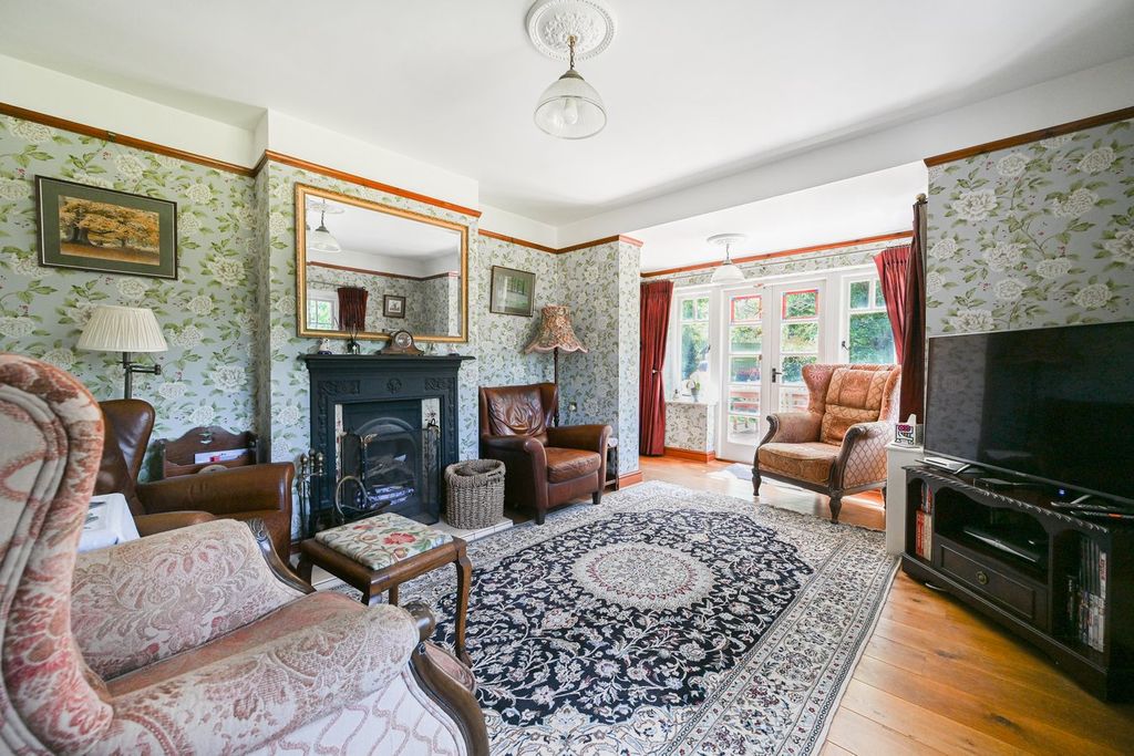 Property photo 2 of 19