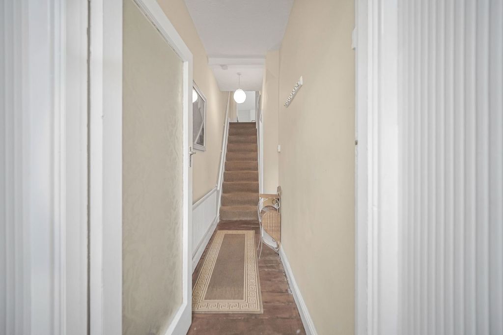 Property photo 3 of 26