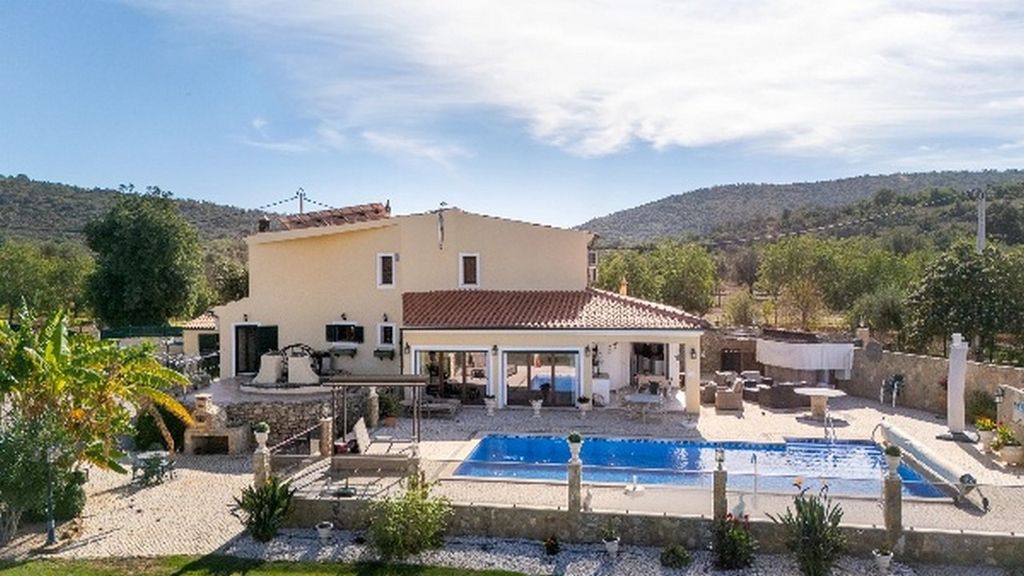 Property photo 3 of 20