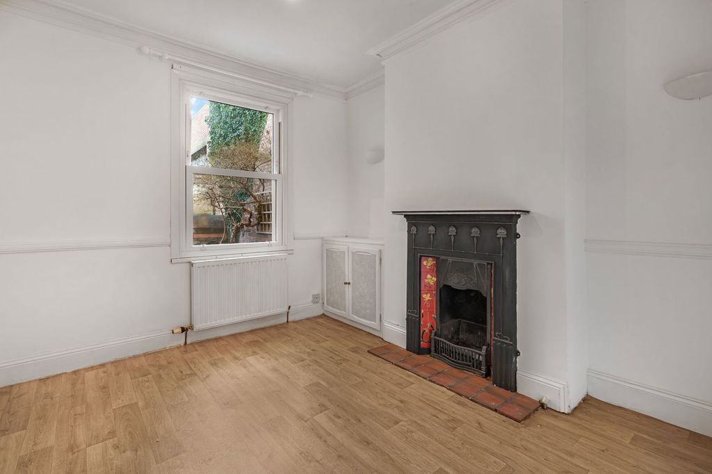 Property photo 3 of 13