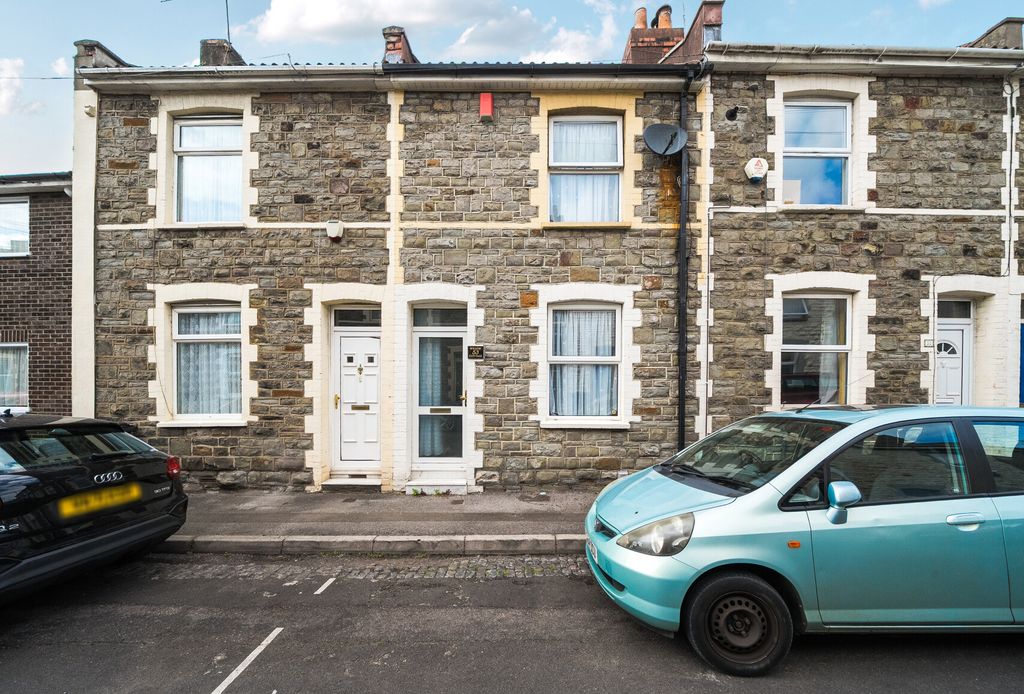 Property photo 1 of 18 2-682211F3F2Bb5-1...