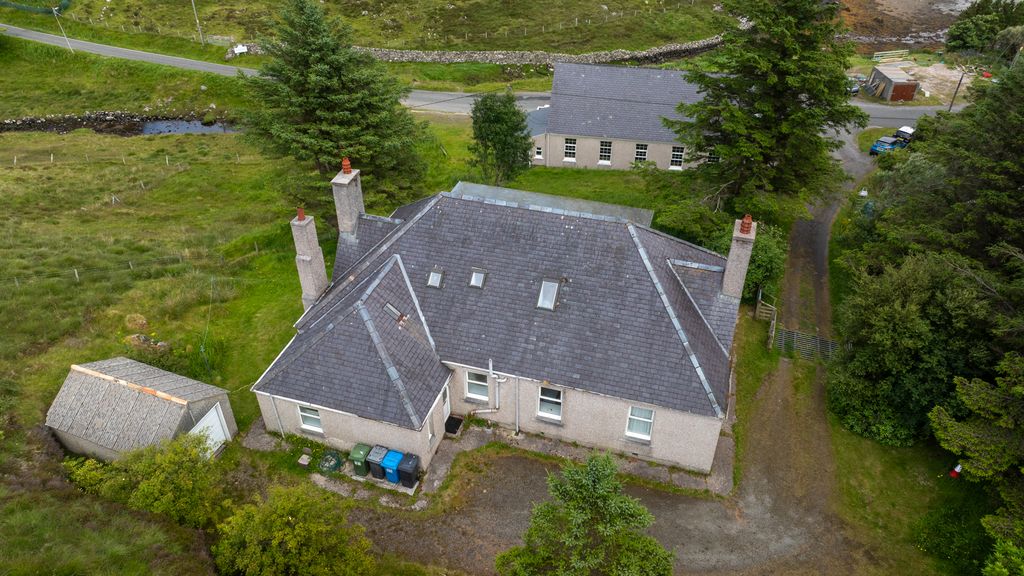 Property photo 1 of 44