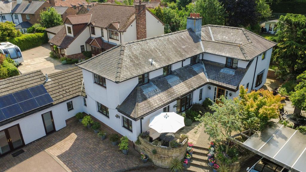 Property photo 1 of 40 Dji_0095.Jpg