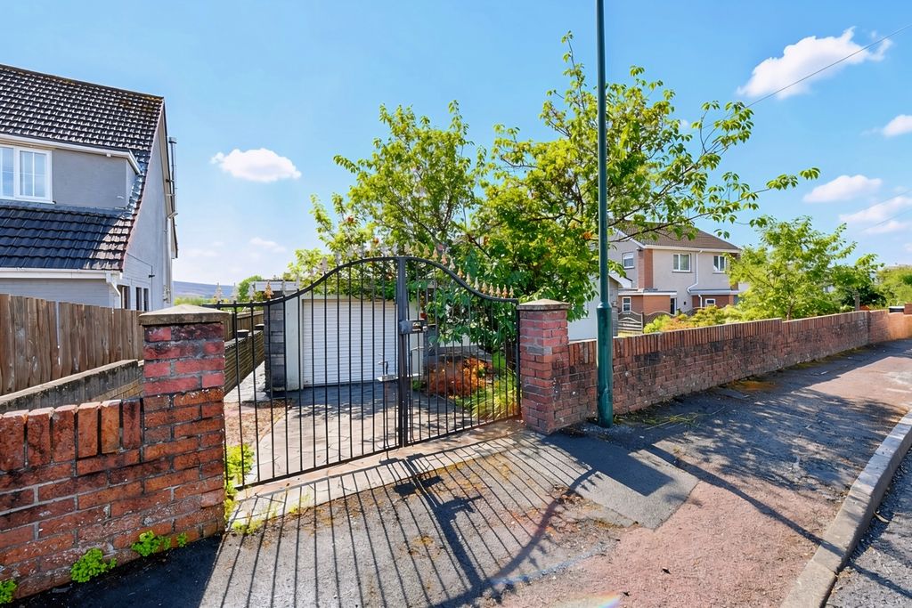 Property photo 2 of 46 Photo 1