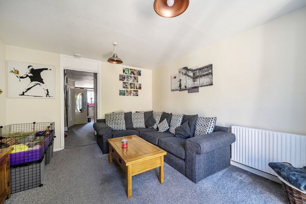 Property photo 3 of 21 1446333-15-69E8B8...