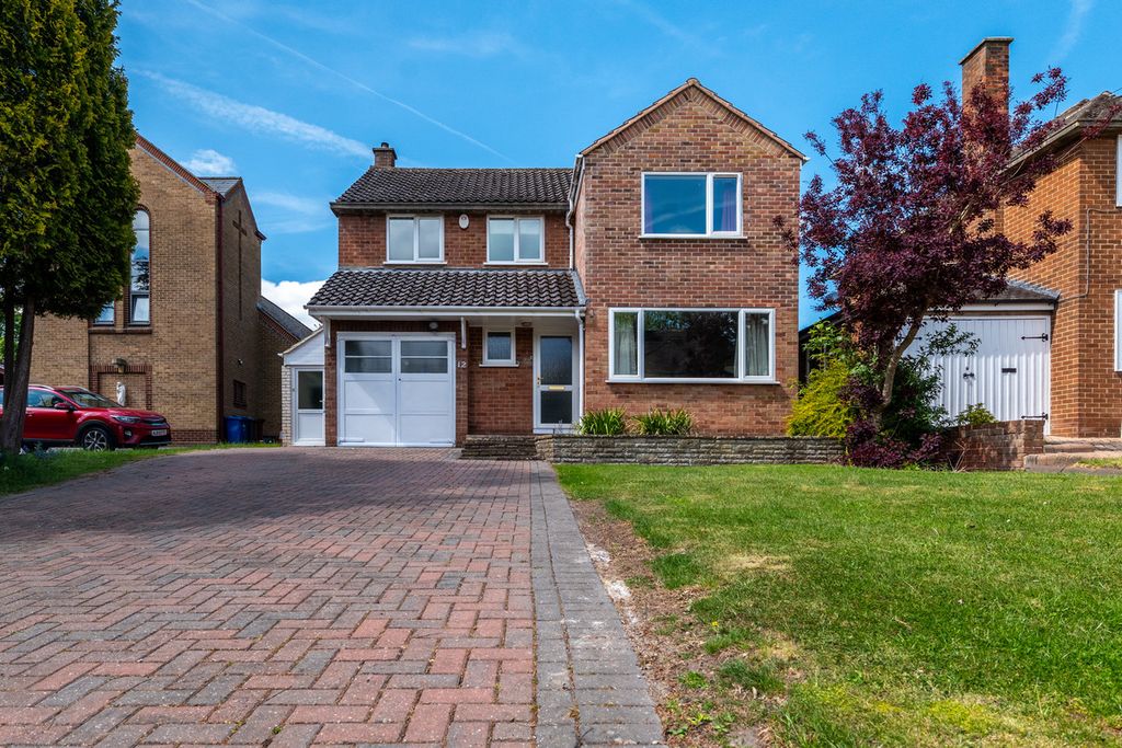 Property photo 2 of 34