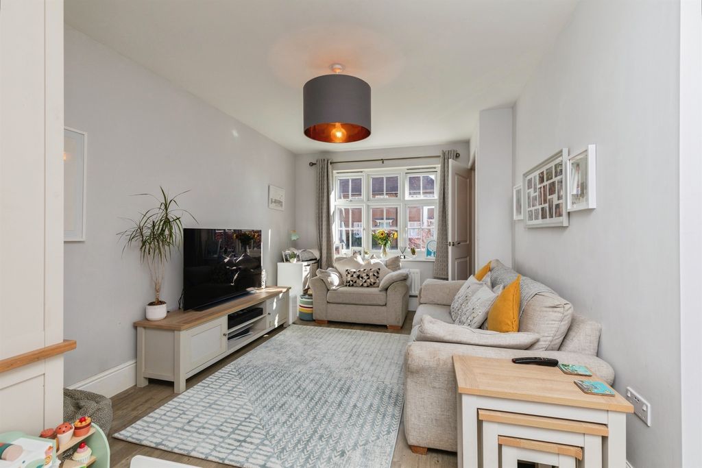 Property photo 3 of 20