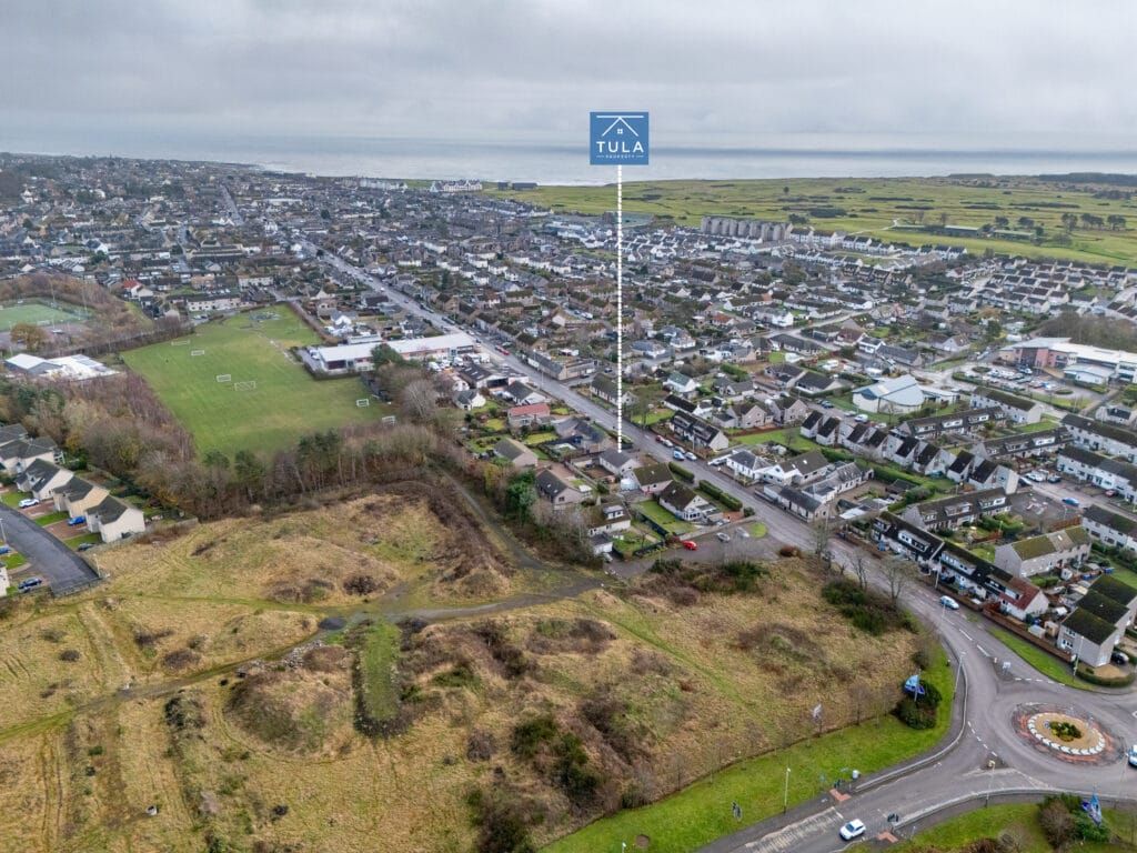 Property photo 2 of 12