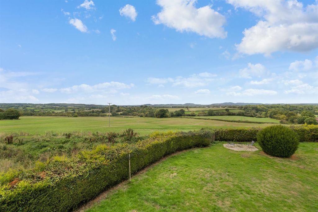 Property photo 3 of 27 Photo 3