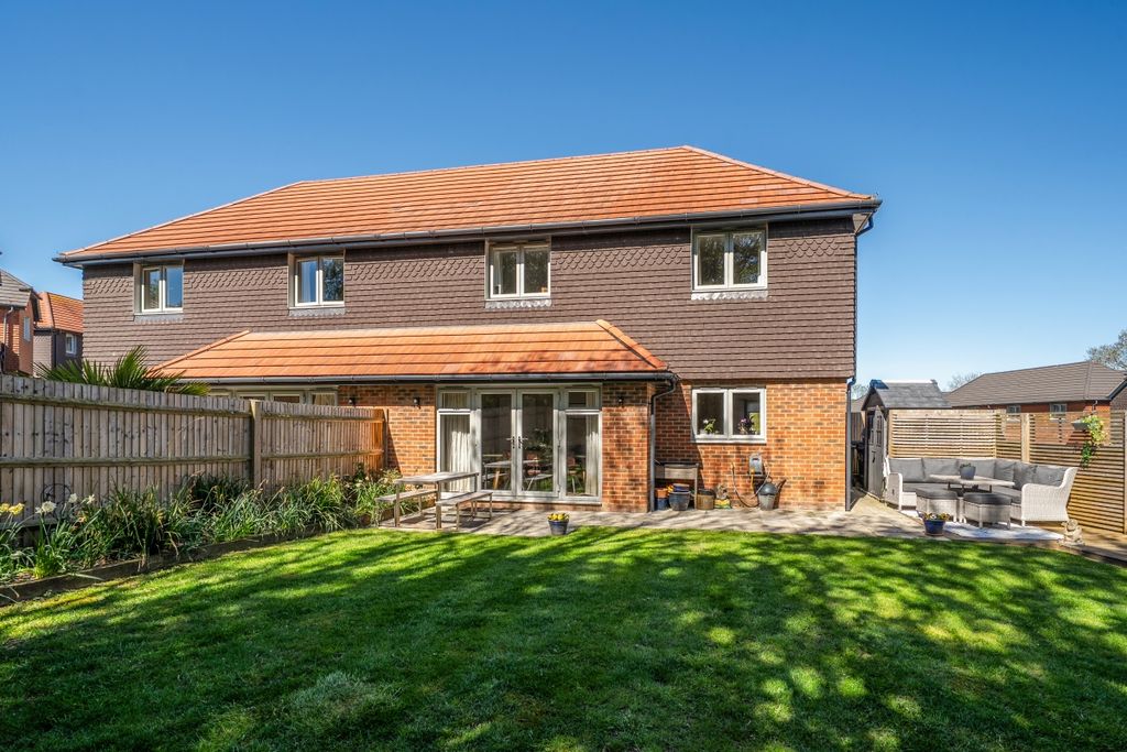 Property photo 1 of 19