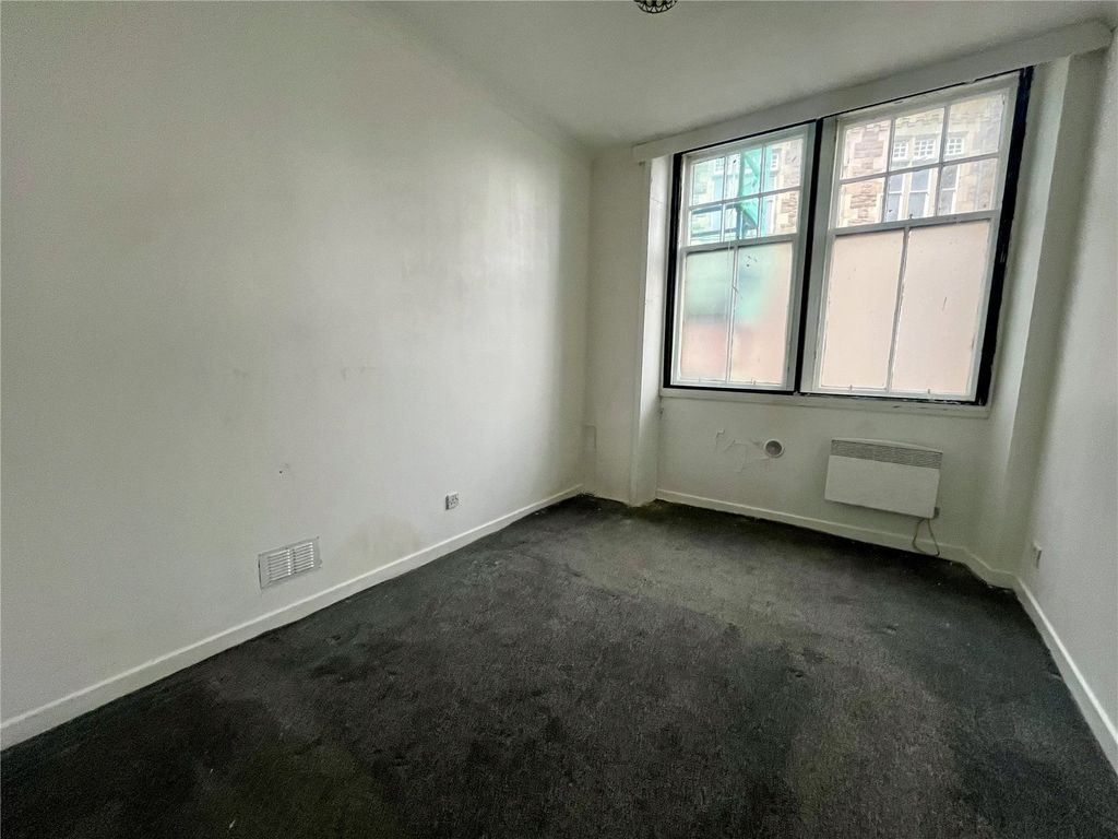 Property photo 3 of 7 Picture No. 12