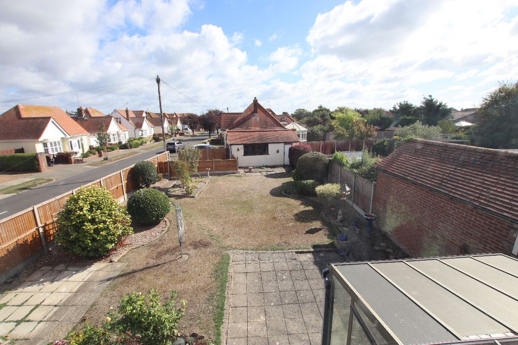 Property photo 2 of 21 York Road 28 - Garden From First Floor