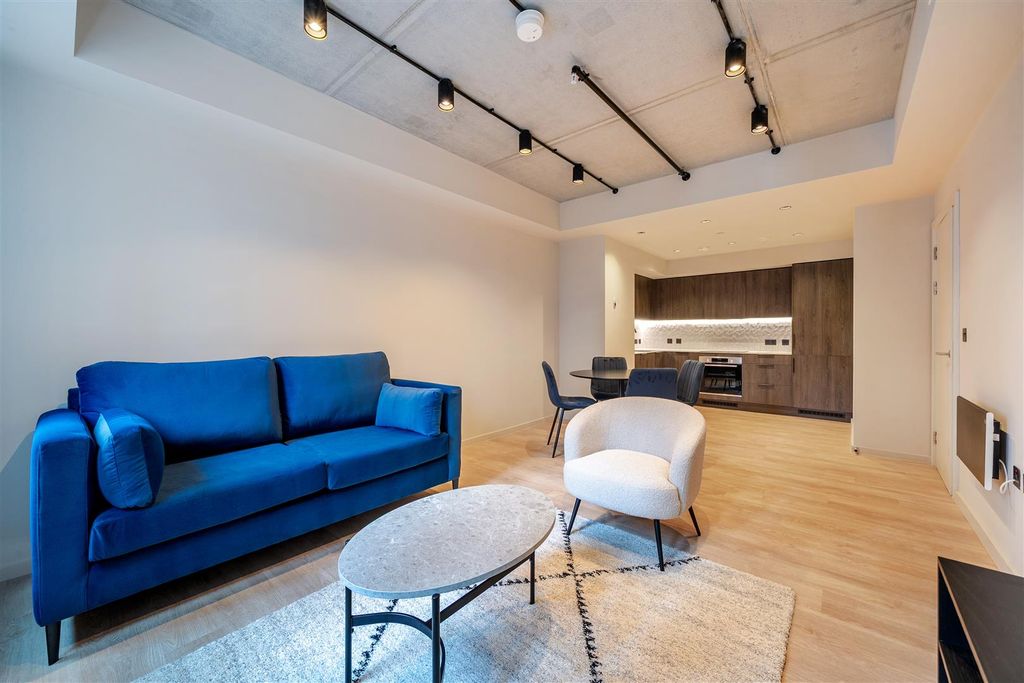 Property photo 3 of 12 1424442-6-69Aebef5d640E.Jpg