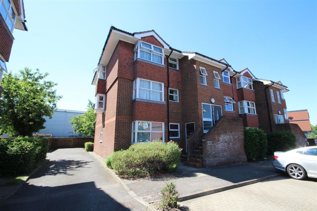 Property photo 1 of 2 Front.Jpg
