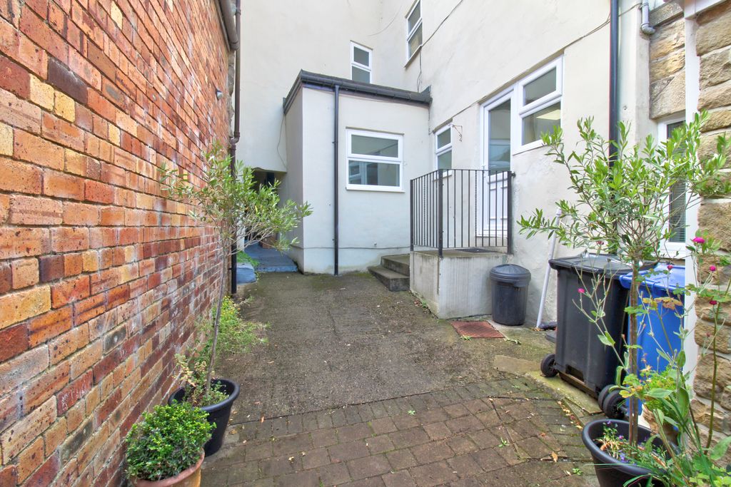 Additional image 4 of 2 bed flat for saleNewgate Street, Morpeth NE61