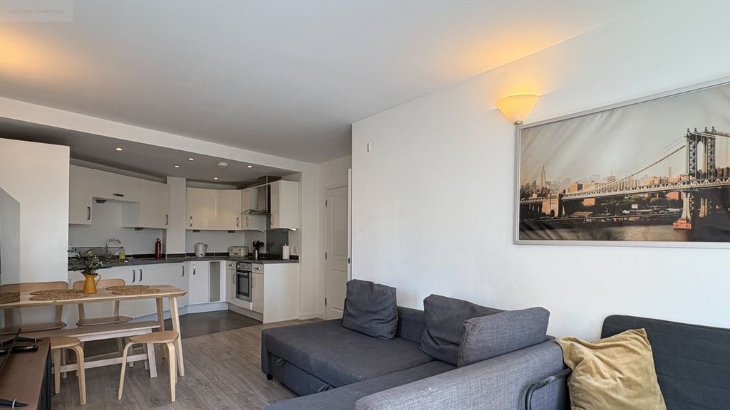 Property photo 3 of 11 Photo 3