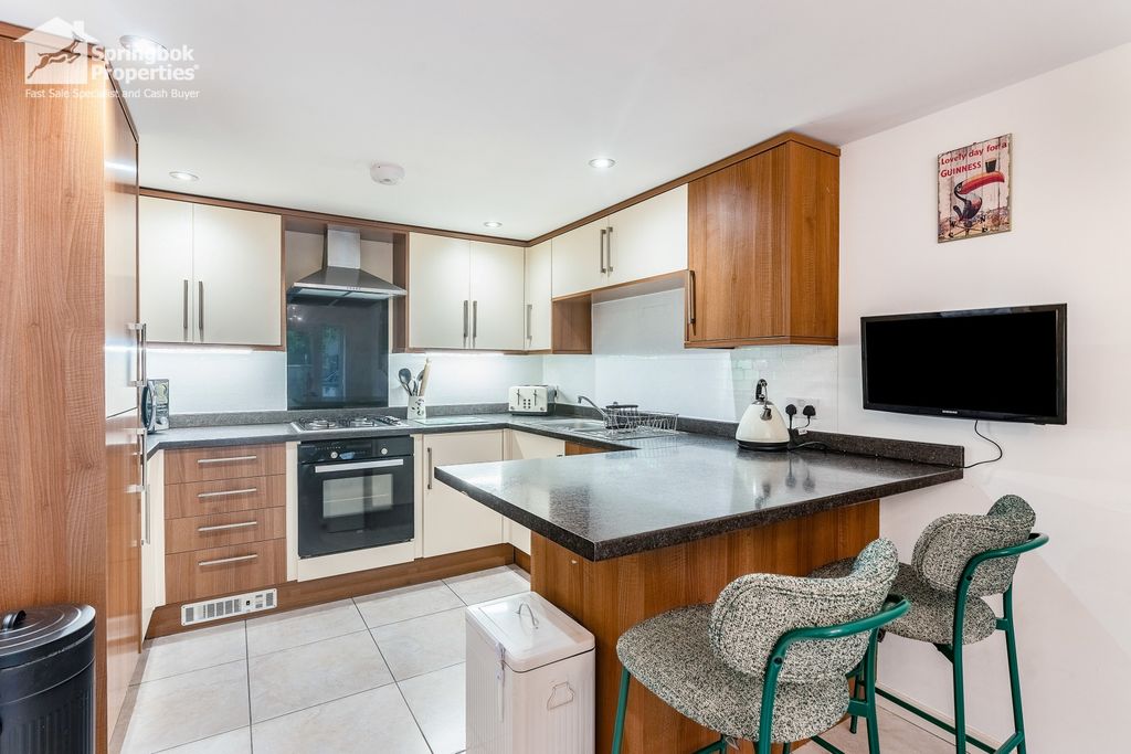 Property photo 2 of 17 Image 1