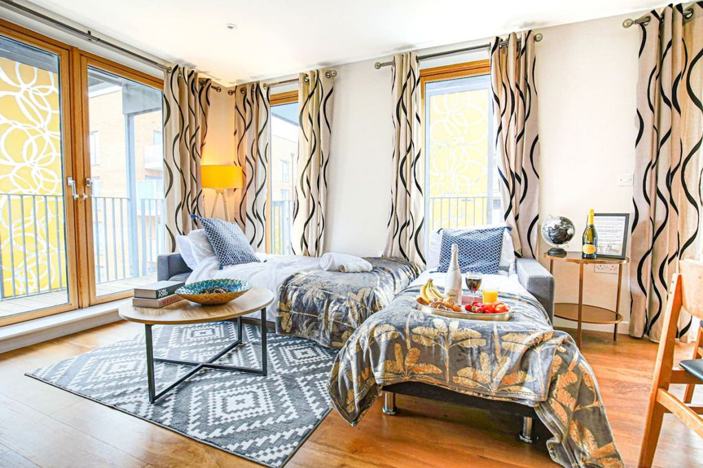 Property photo 1 of 26 Living Room