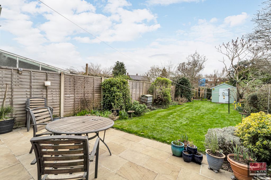 Property photo 2 of 15