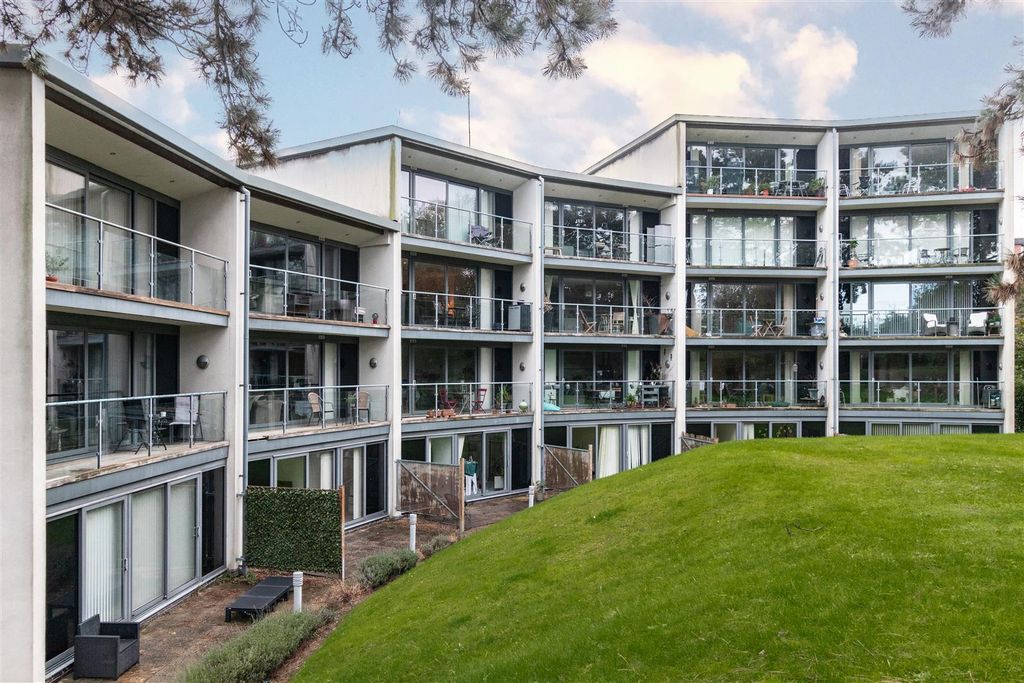 Property photo 2 of 10 H-F76Ze4Cu2Kfwjhjkhx-G.Jpg