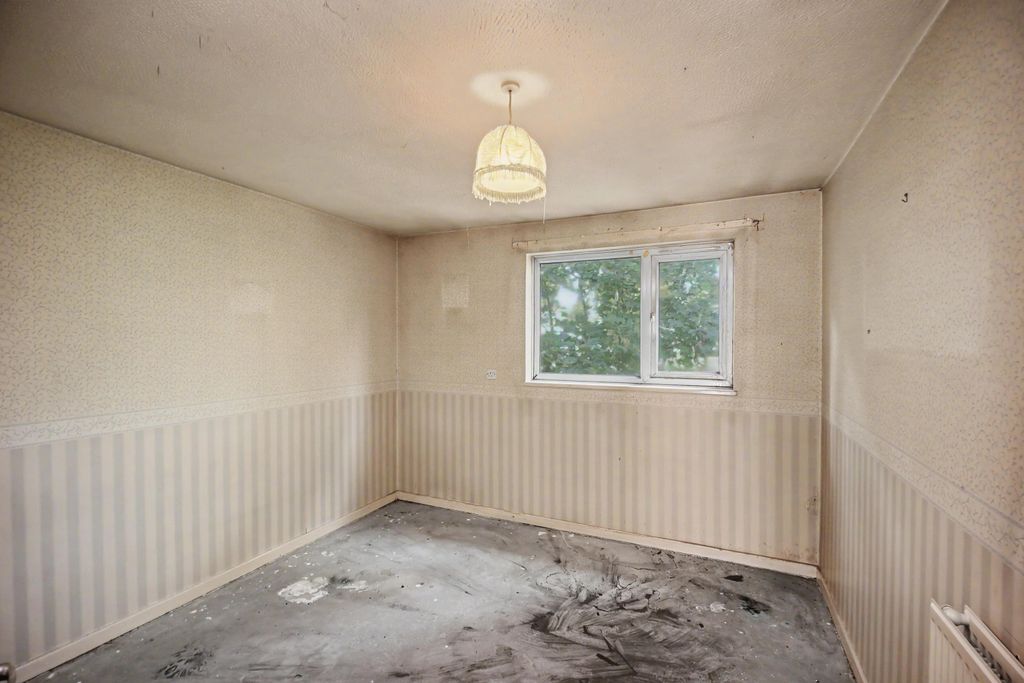 Property photo 3 of 15 14 The Hove, Murdishaw, Runcorn, Cheshire, Wa7 6Ed