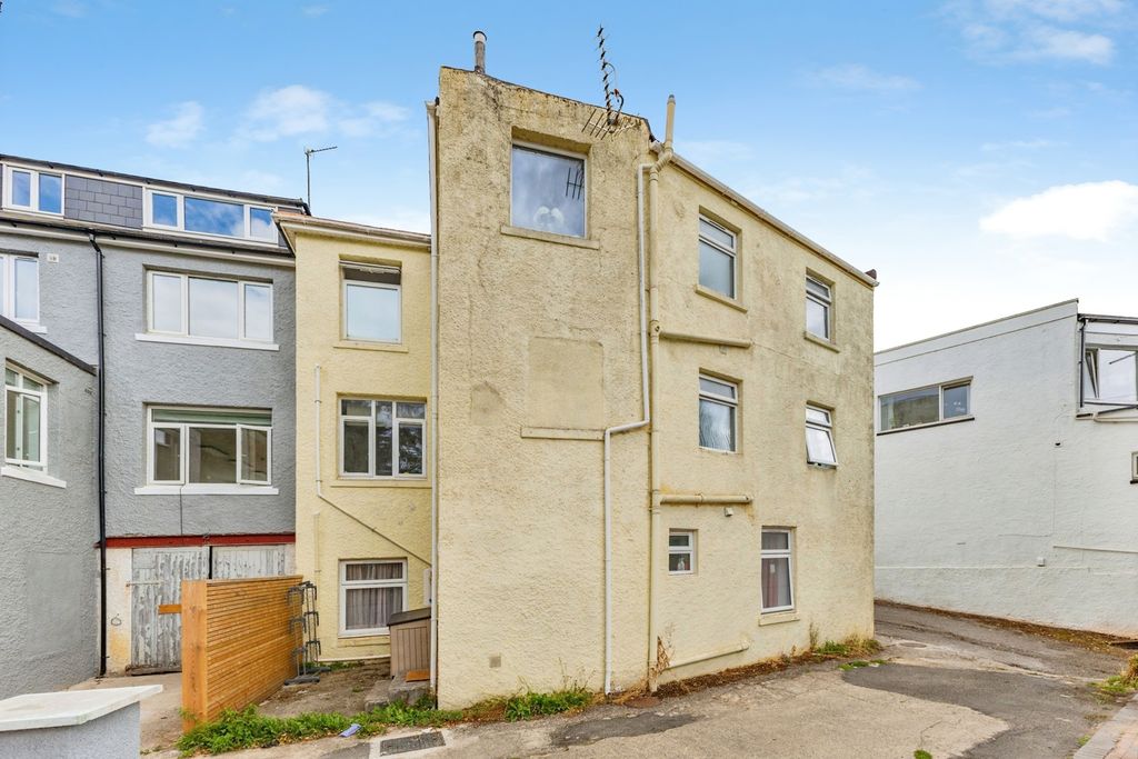 Property photo 2 of 20 Pbox-Img.Jpg