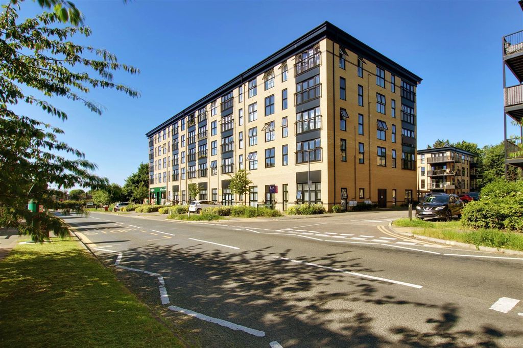 Property photo 1 of 13 m8_Btqgvauiugkcuceba7G.Jpg