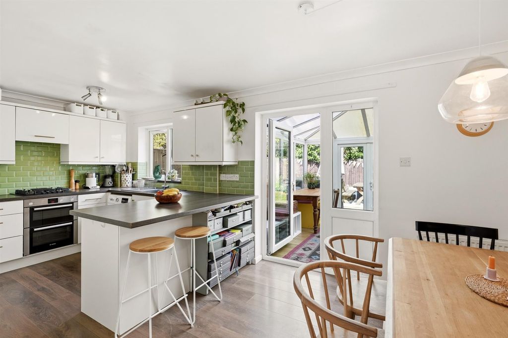 Property photo 3 of 18 17-Plantsmanclose-009.Jpg