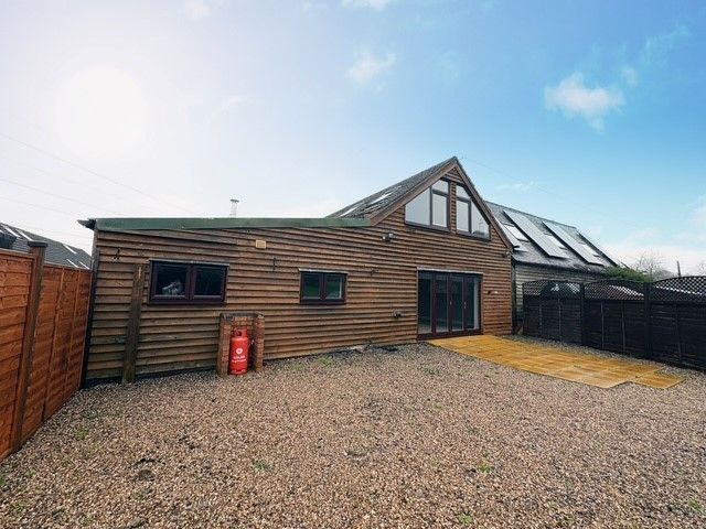 Property photo 1 of 14 Bedroom