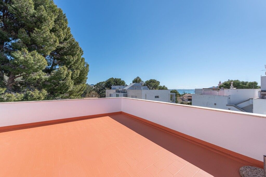 Property photo 2 of 16 Roof Terrace