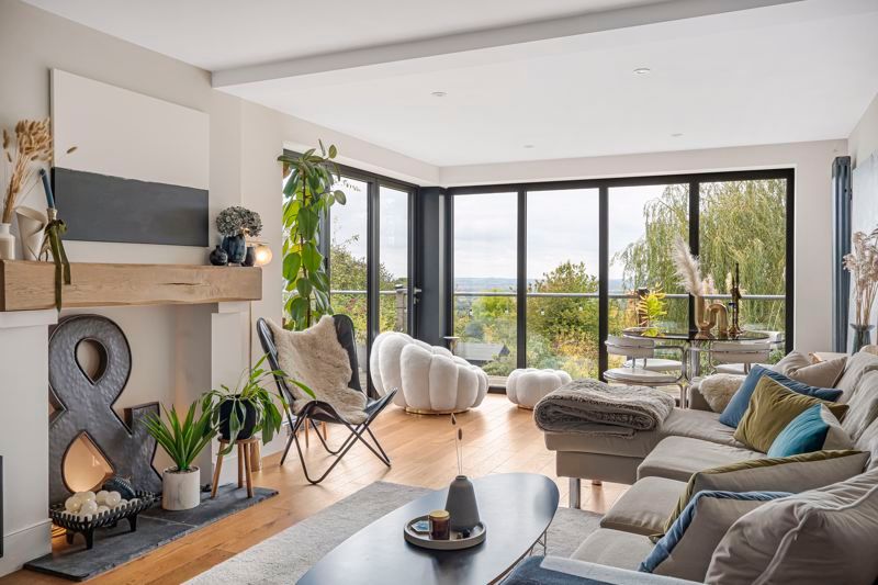 Property photo 3 of 45 Photo 60