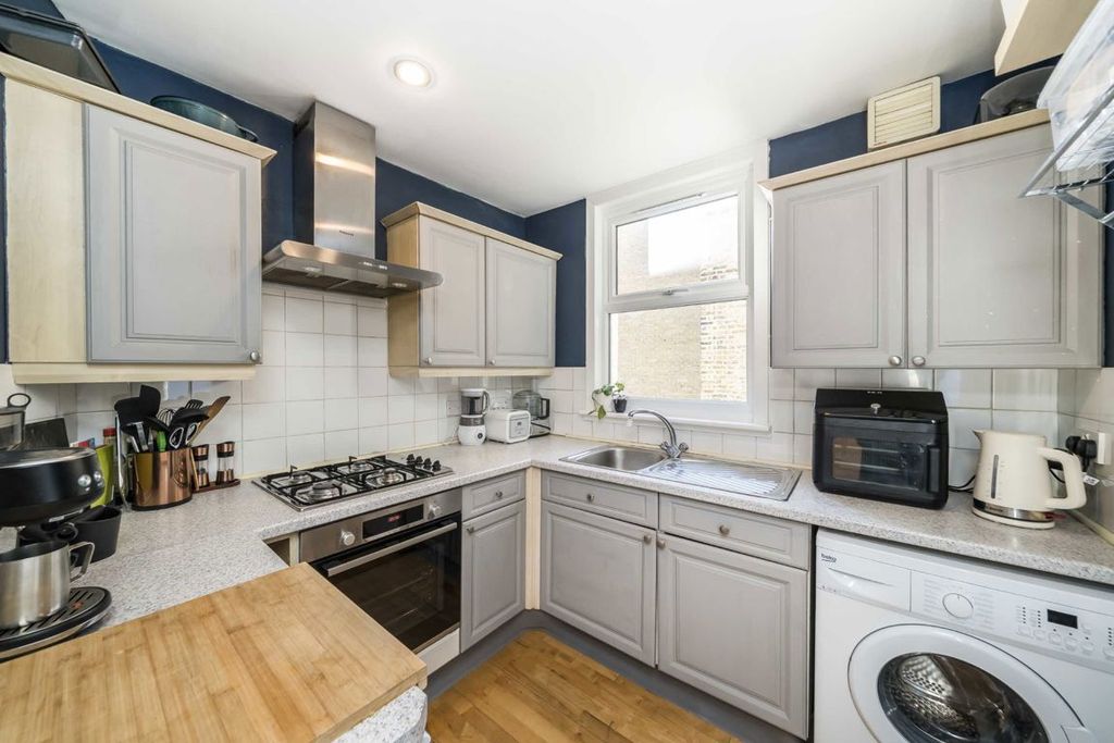 Property photo 3 of 8