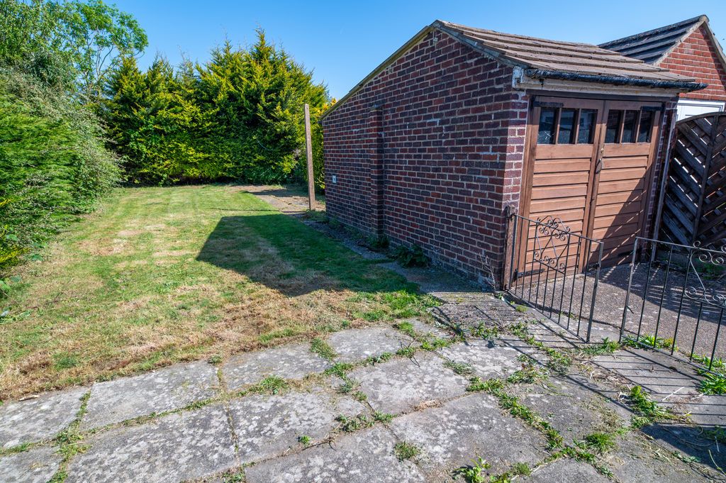 Property photo 3 of 11 Photo 16