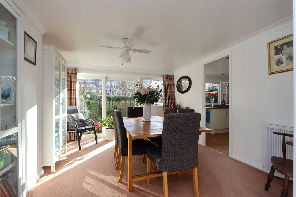 Property photo 2 of 18 Picture No. 11