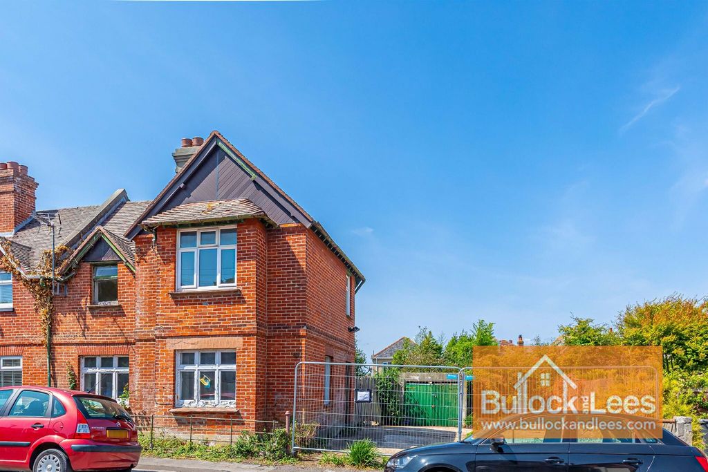 Property photo 1 of 18