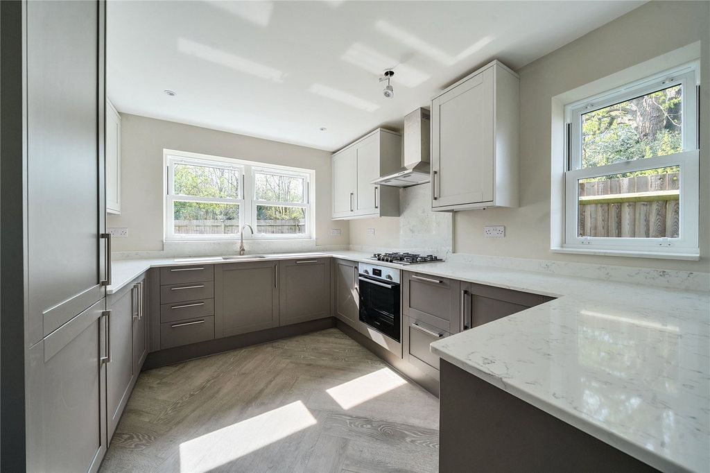 Property photo 2 of 19 Picture No. 39