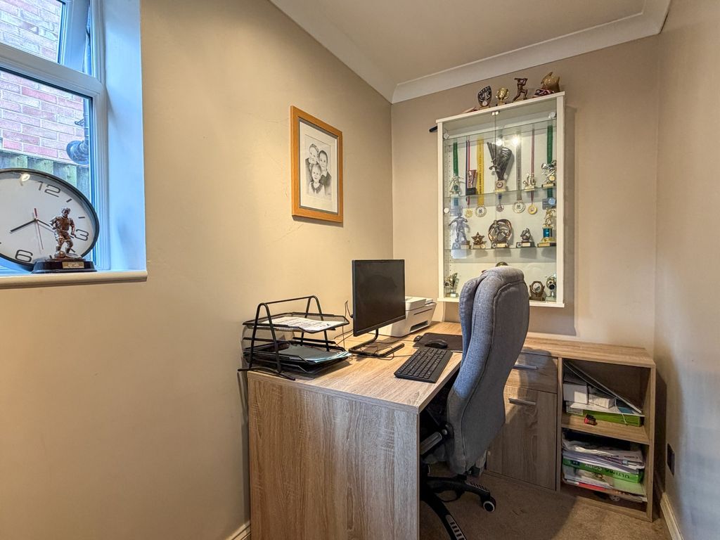 Property photo 3 of 21 5202599