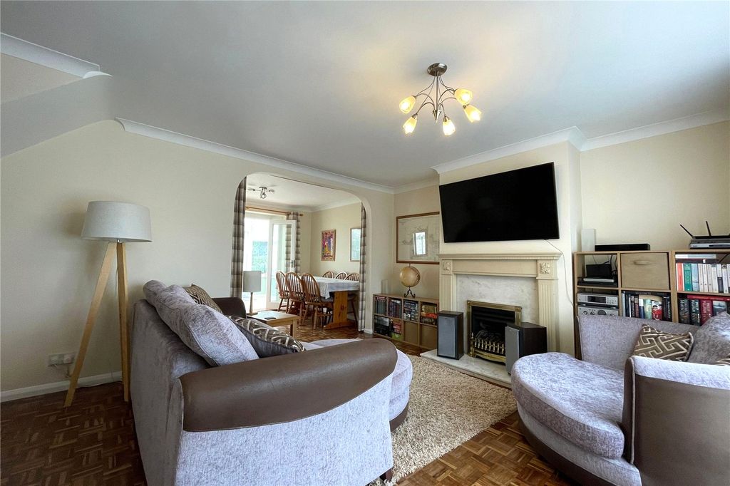 Property photo 2 of 18 Picture No. 14