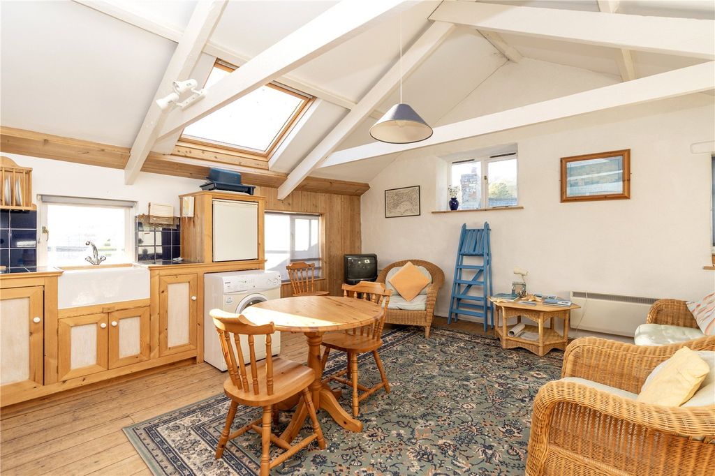 Property photo 2 of 11 Picture No. 09