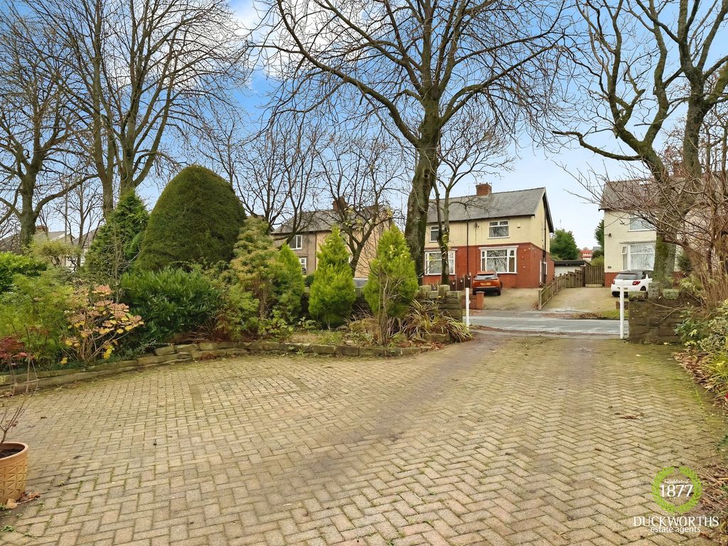 Property photo 2 of 40