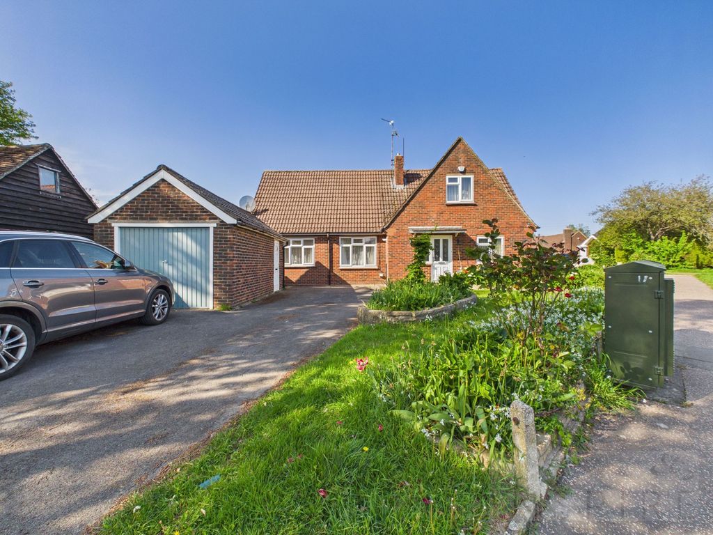 Property photo 2 of 19