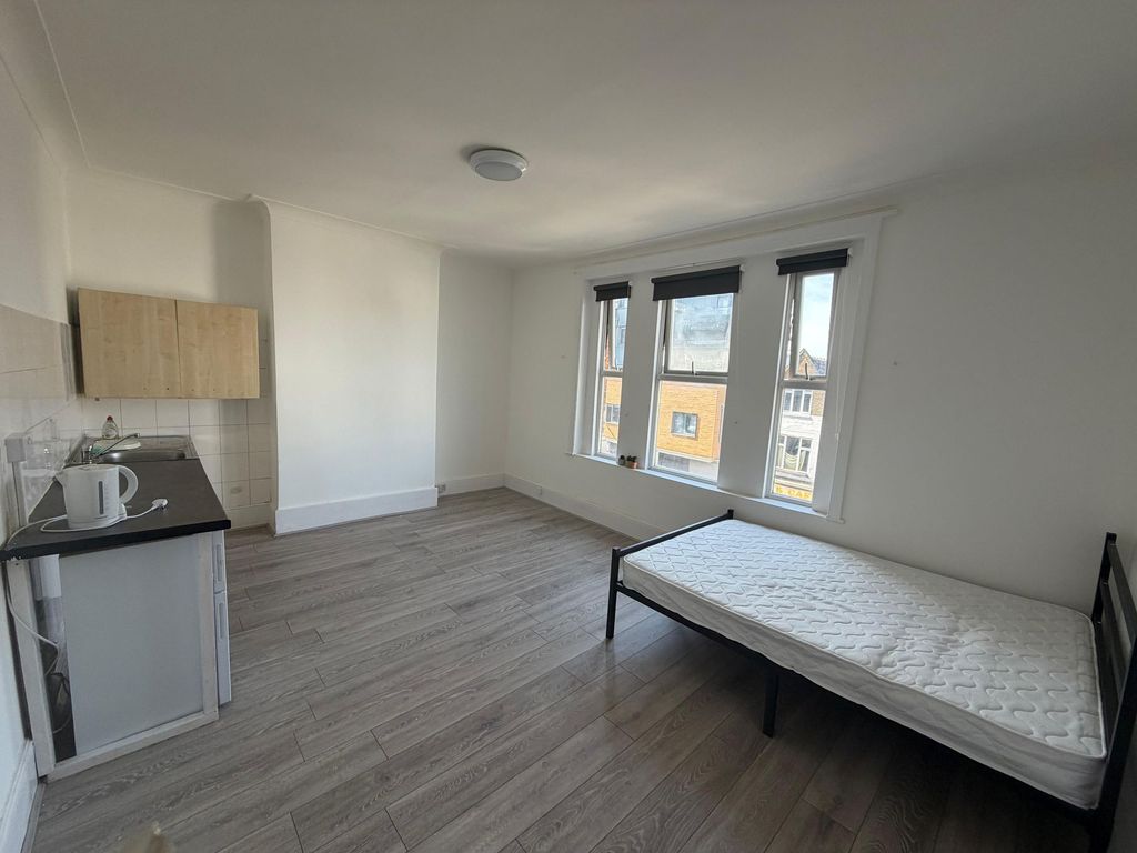 Property photo 2 of 4