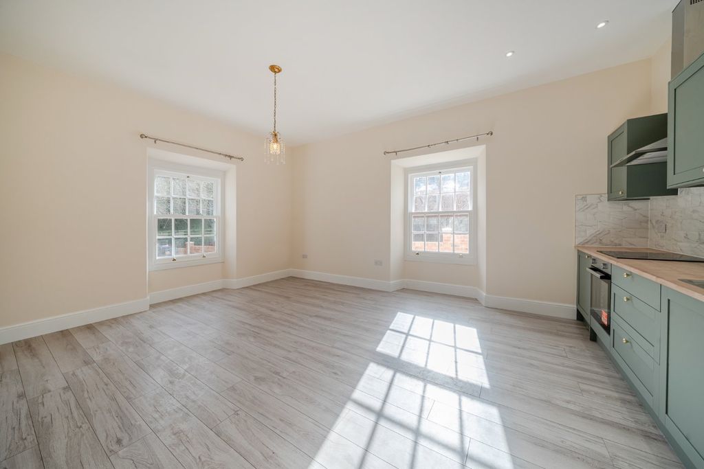 Property photo 3 of 14 Picture No. 01