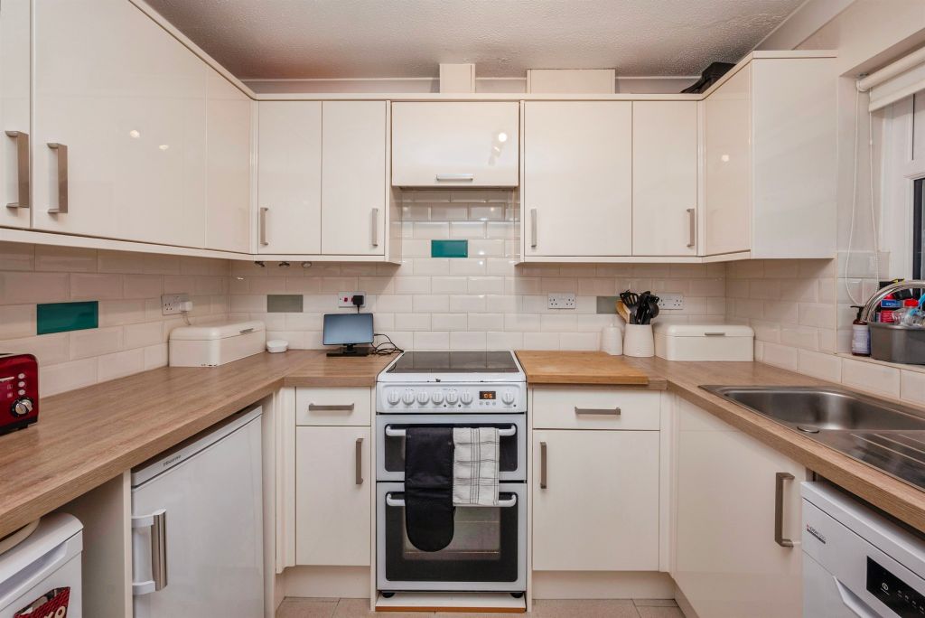 Property photo 3 of 15